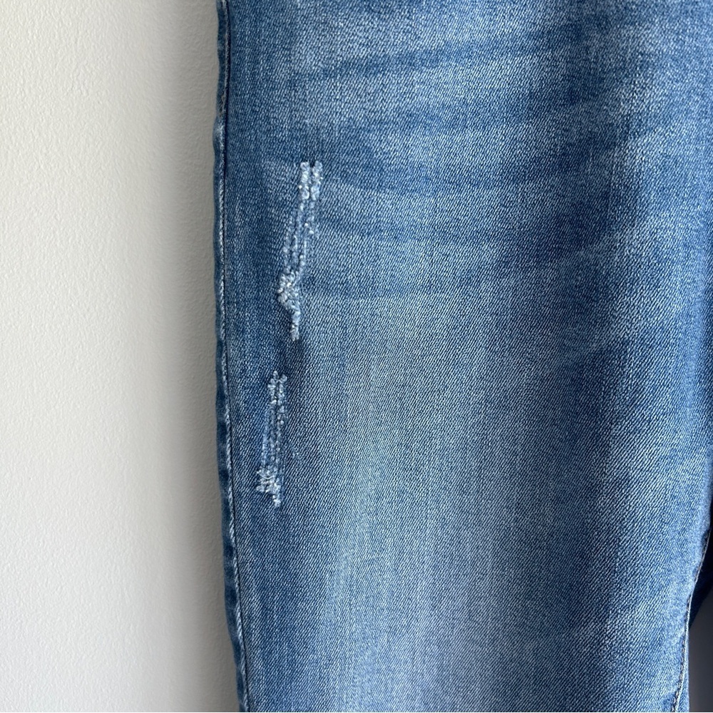 Kancan Cropped High Rise Button Front Slightly Di… - image 4